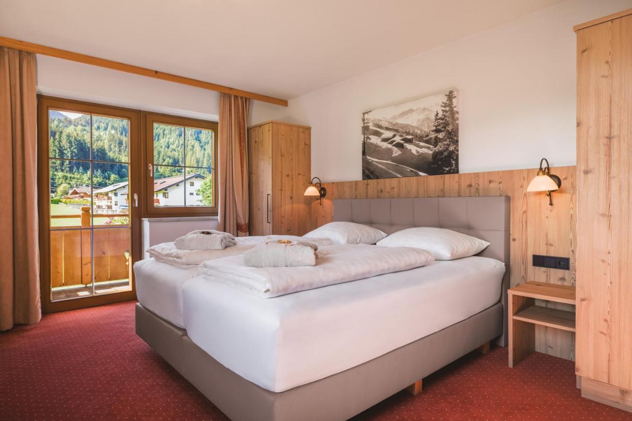 Loipenstubn Hotel Бриксен-им-Тале Екстериор снимка