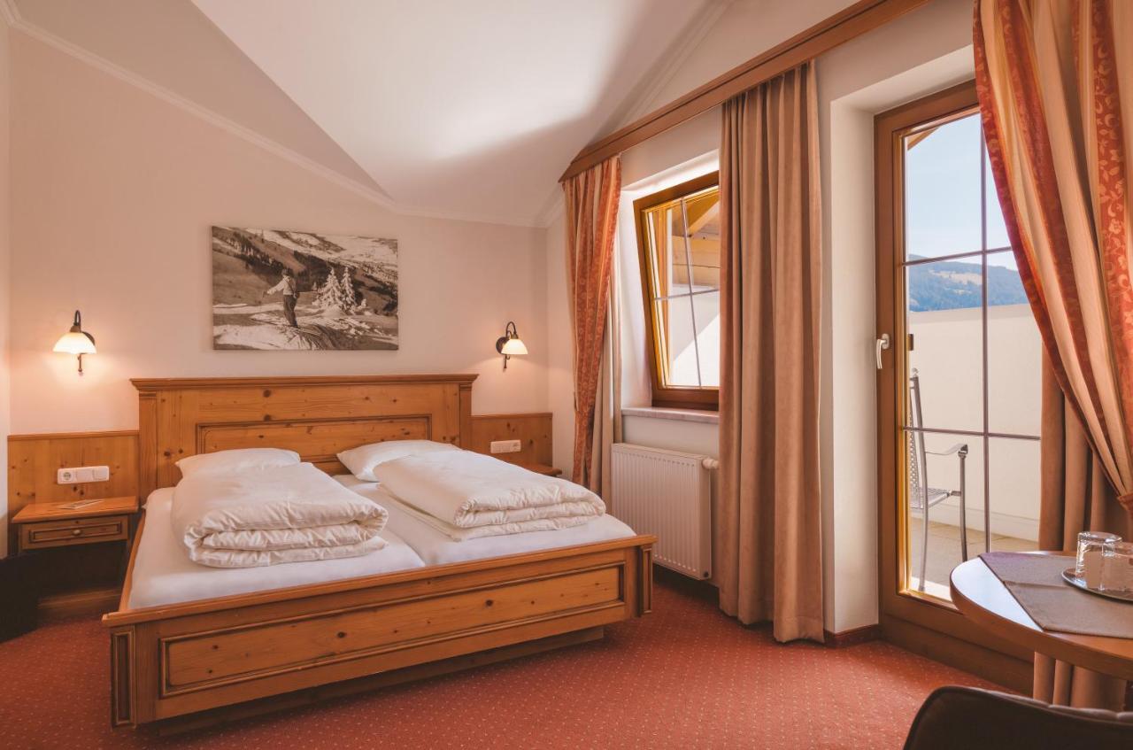 Loipenstubn Hotel Бриксен-им-Тале Екстериор снимка