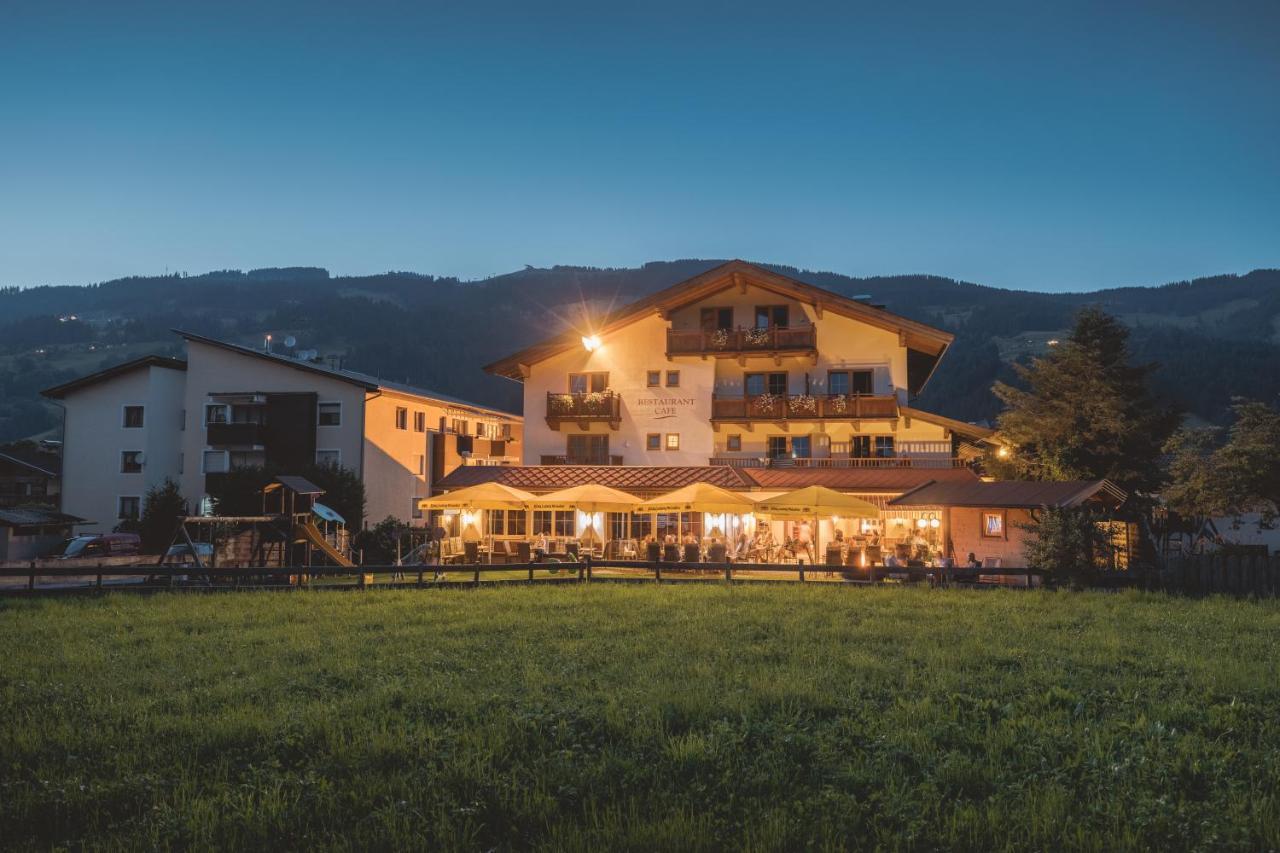 Loipenstubn Hotel Бриксен-им-Тале Екстериор снимка