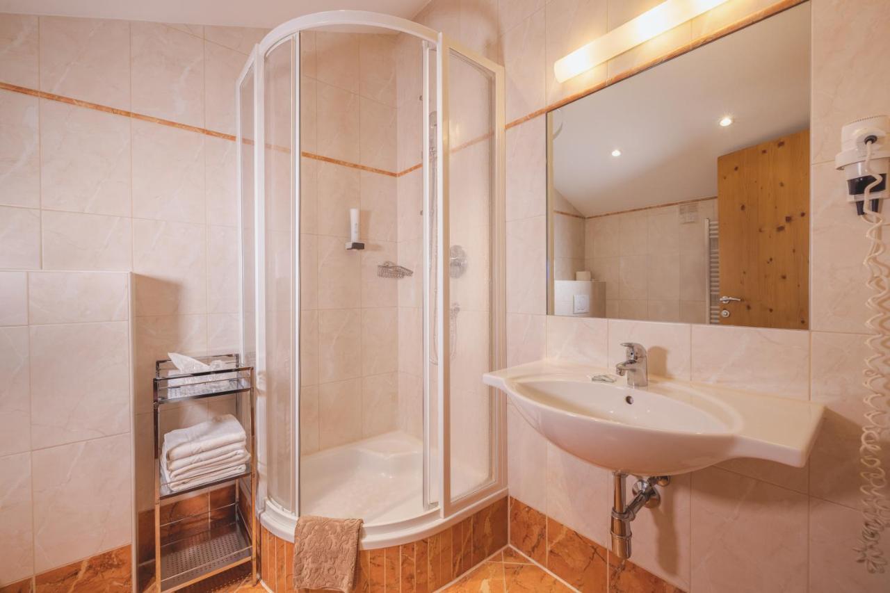 Loipenstubn Hotel Бриксен-им-Тале Екстериор снимка