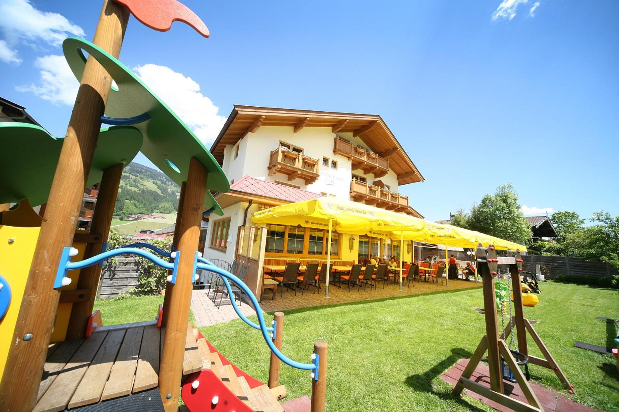 Loipenstubn Hotel Бриксен-им-Тале Екстериор снимка